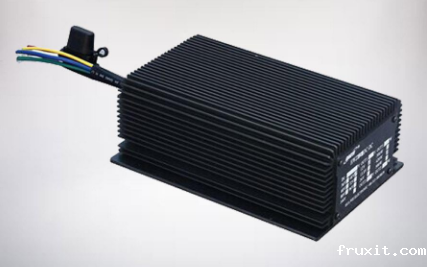 汽车dcdc变换器是不是稳压器?