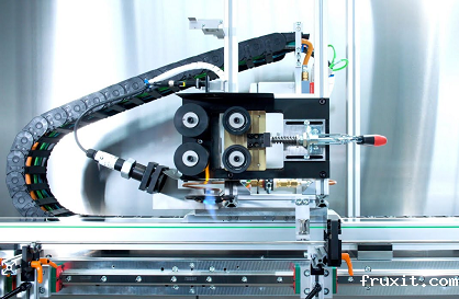 探讨taptap怎么在手机上玩模组装配工作流程,实现精确的直线运动